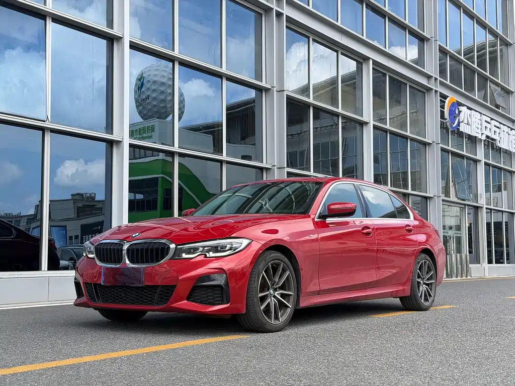 BMW 3 Series 2021 — фото 1