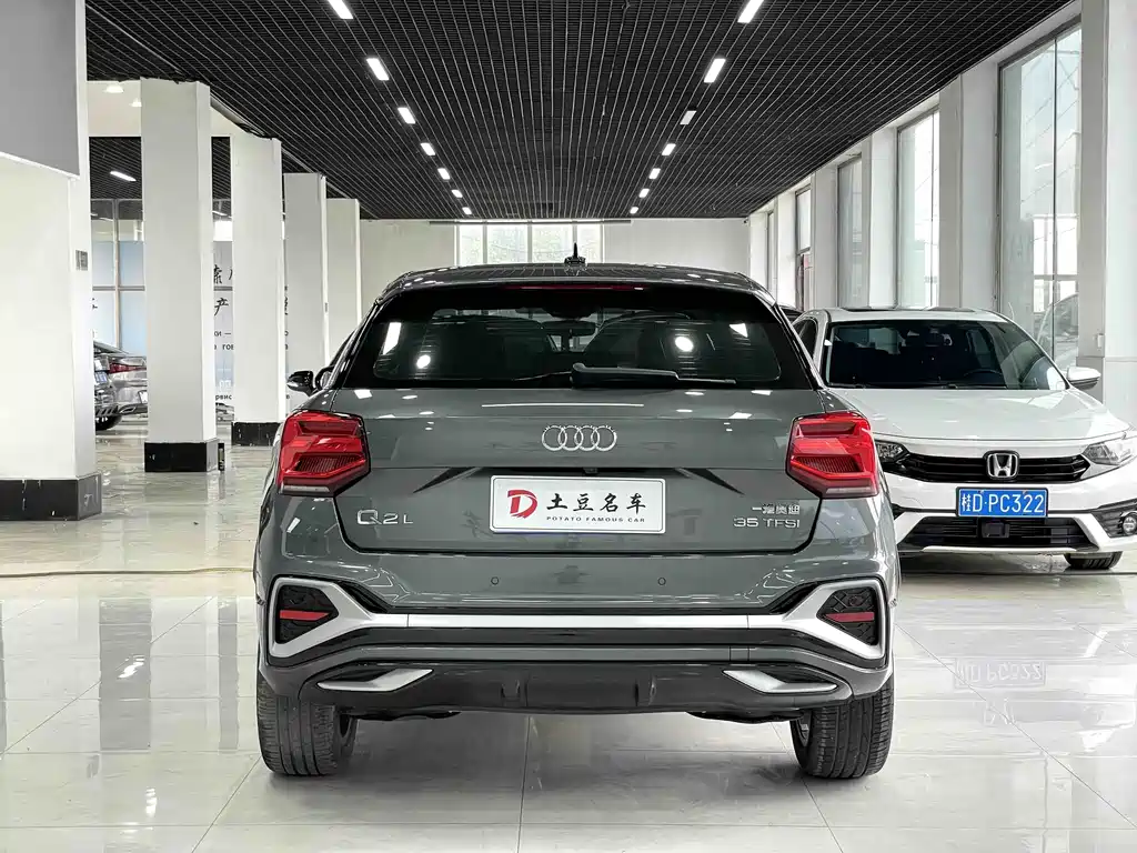 Audi Q2L 2022 — фото 5