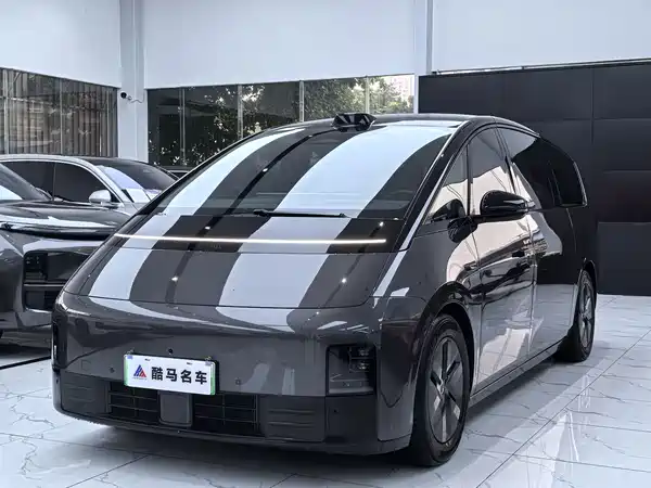 Li Auto MEGA 2025