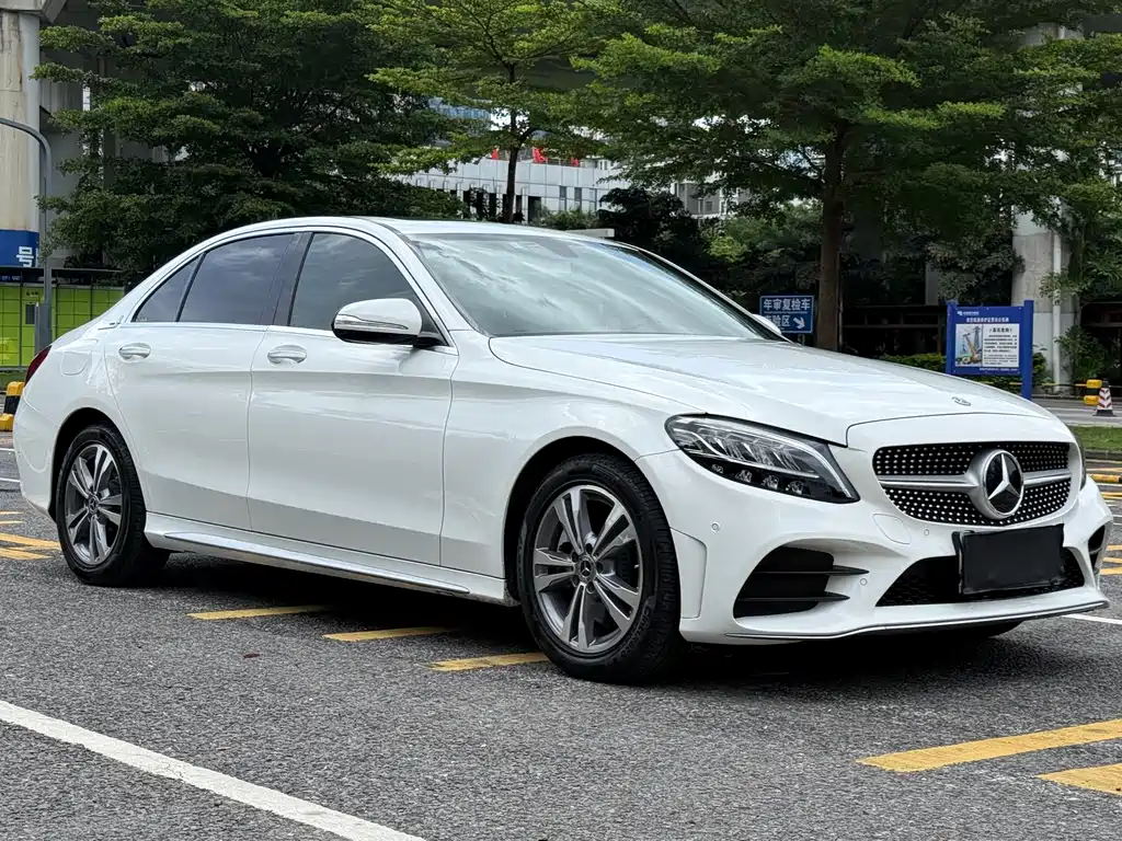 Mercedes-Benz C-Class 2019
