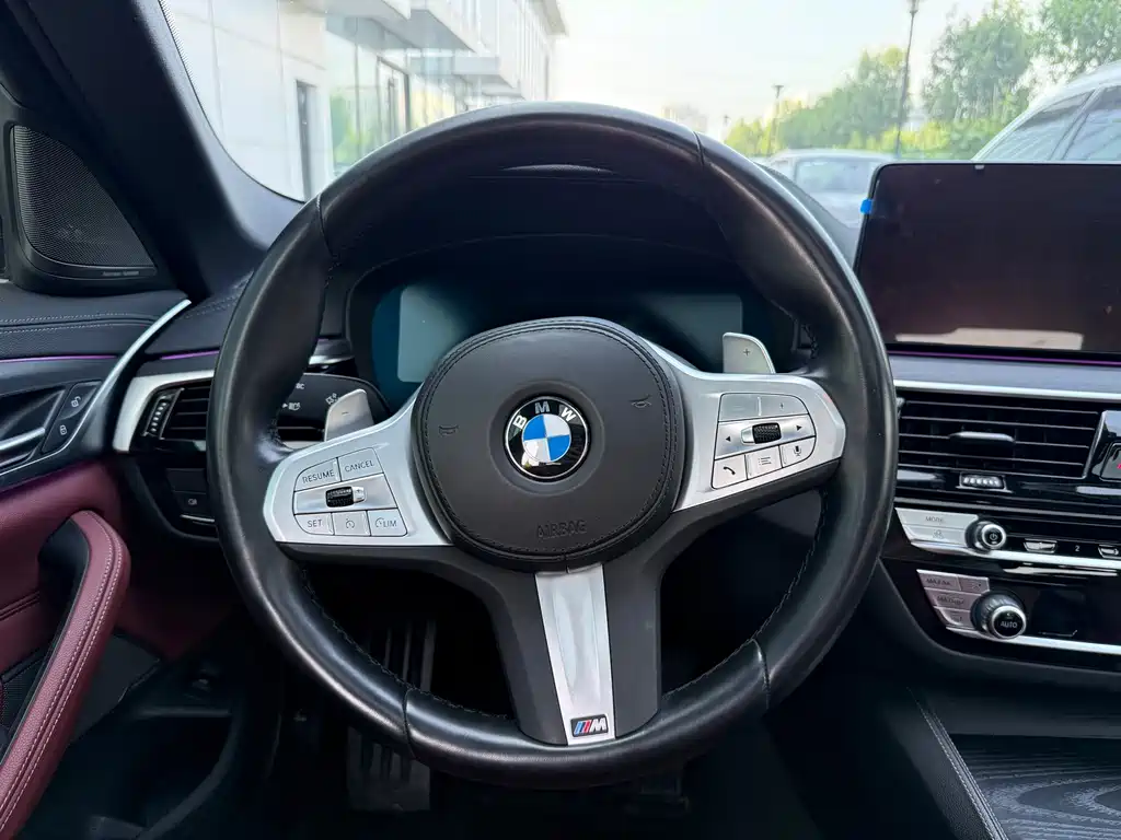 BMW 5 Series 2023 — фото 18