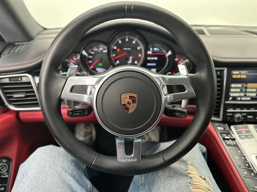 Porsche Panamera 2016 — фото 26