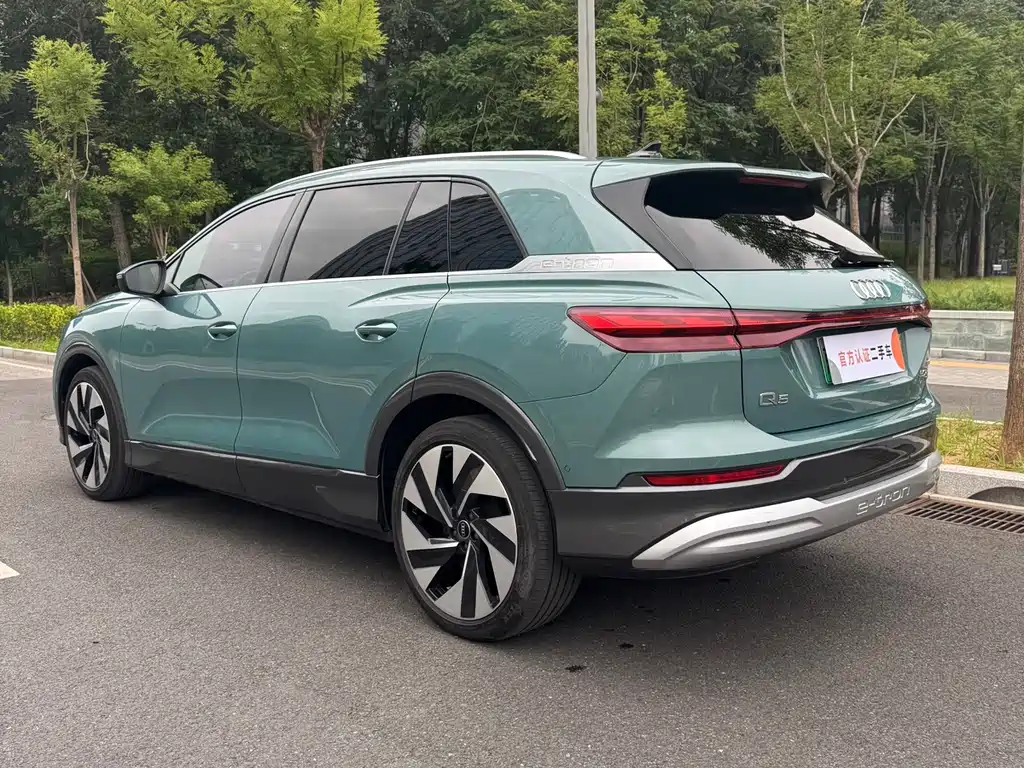 Audi Q5 e-tron 2023 — фото 4
