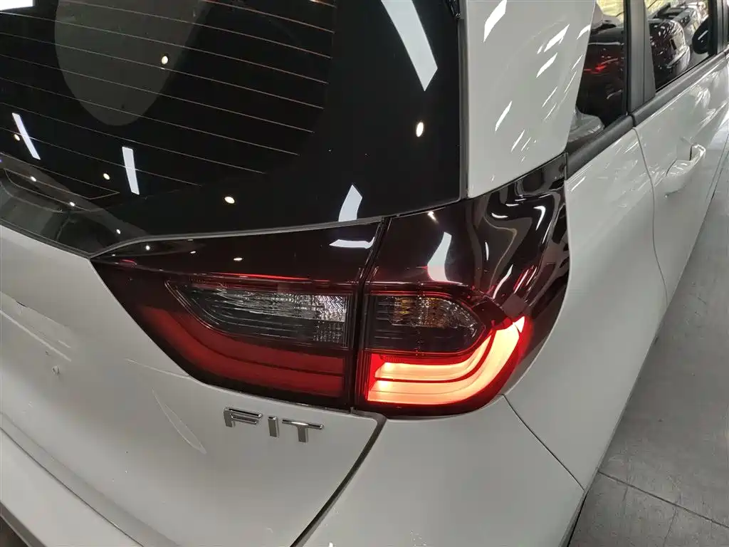 Honda Fit 2023 — фото 24
