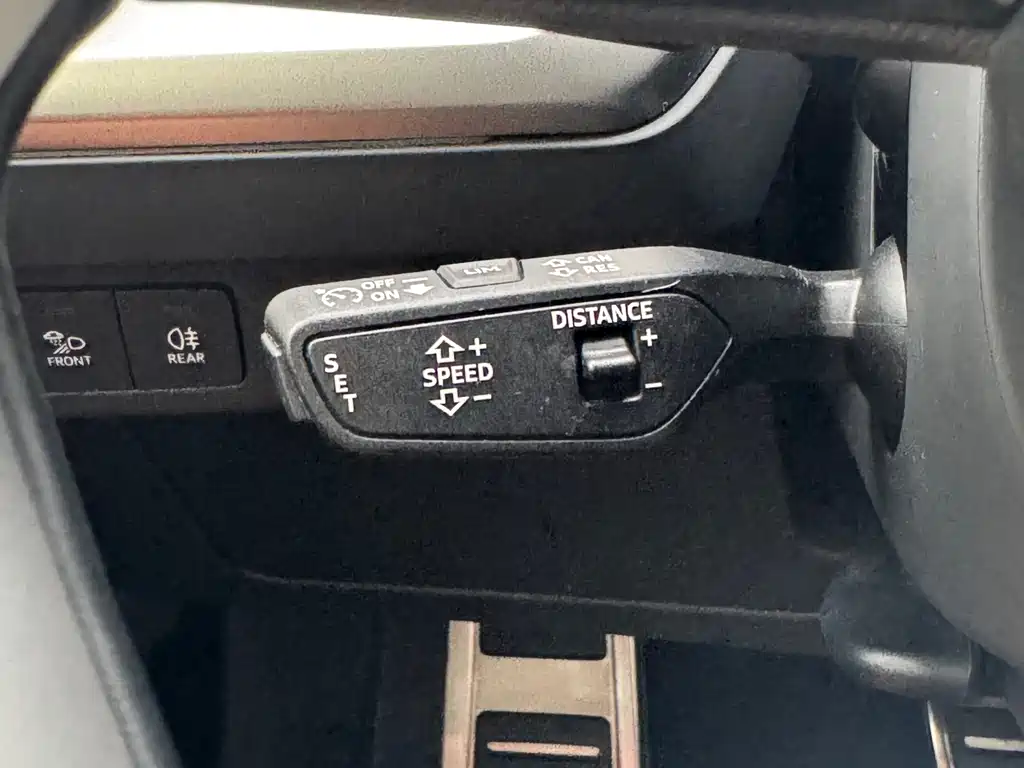 Audi Q5 e-tron 2023 — фото 28