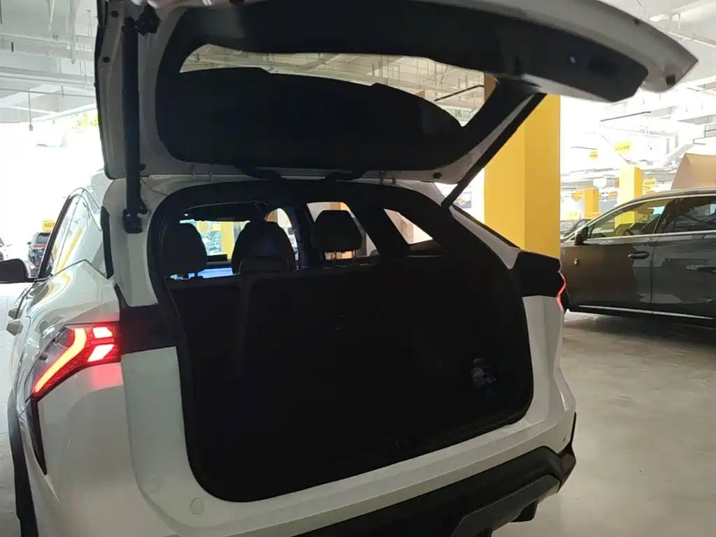 Geely Galaxy L7 2025 — фото 19