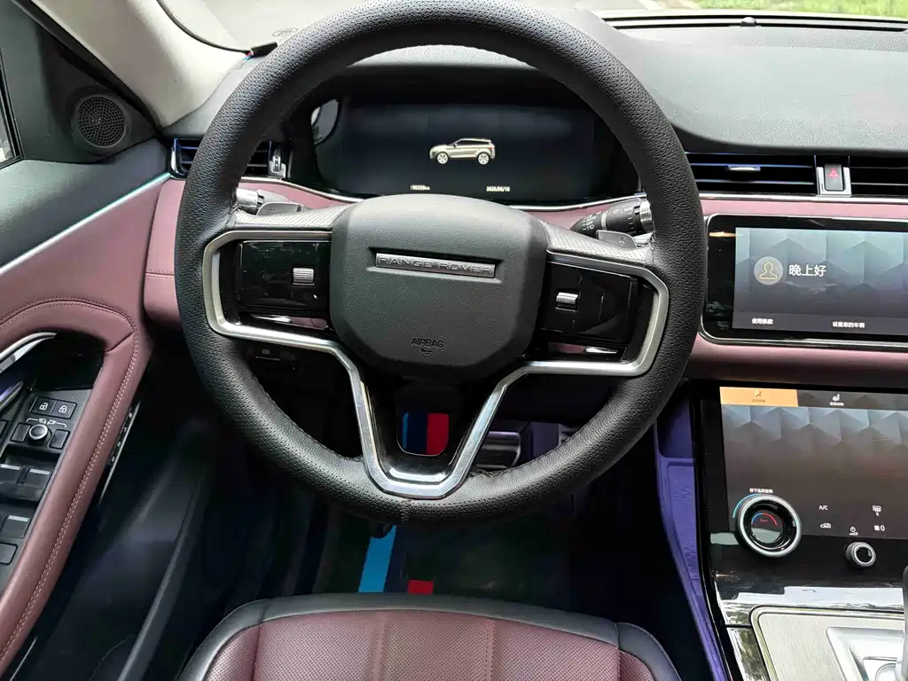 Land Rover Evoque 2023 — фото 11