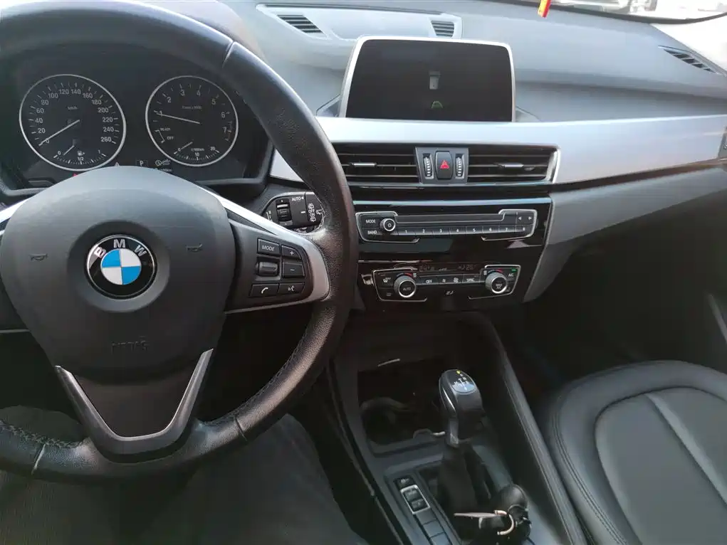 BMW X1 2018 — фото 10