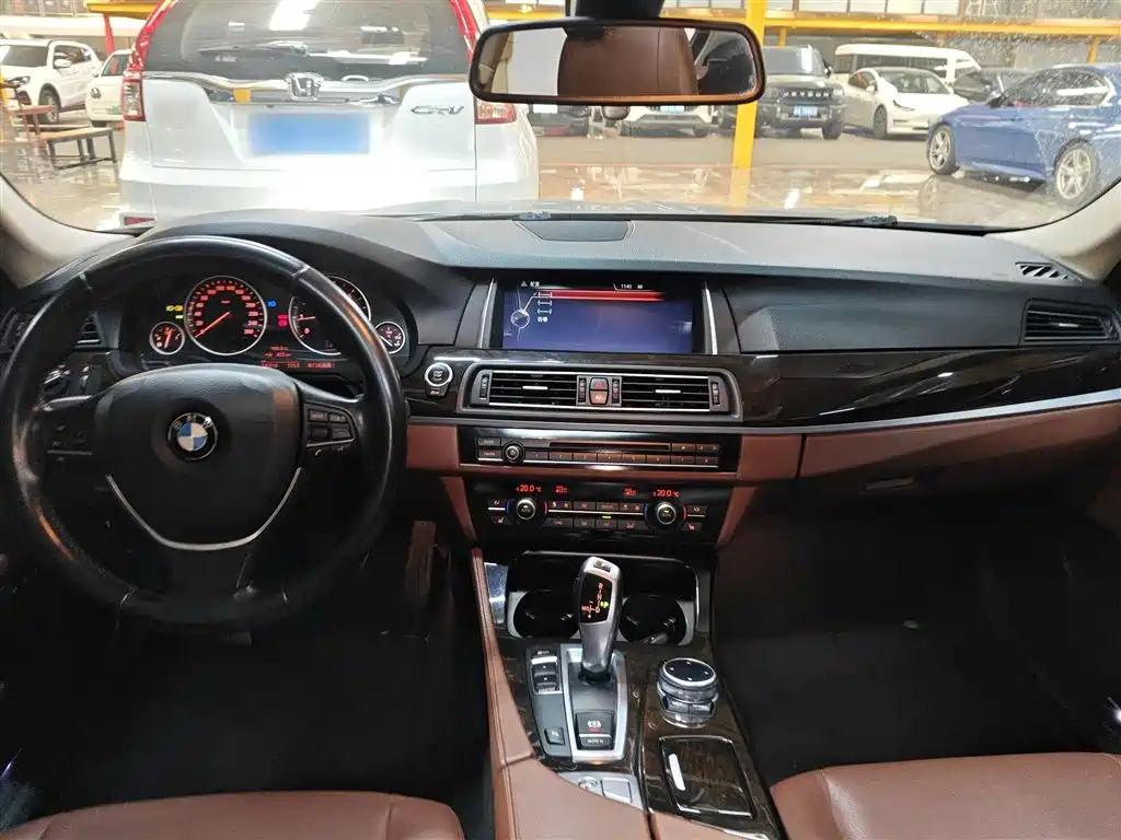 BMW 5 Series 2015 — фото 6