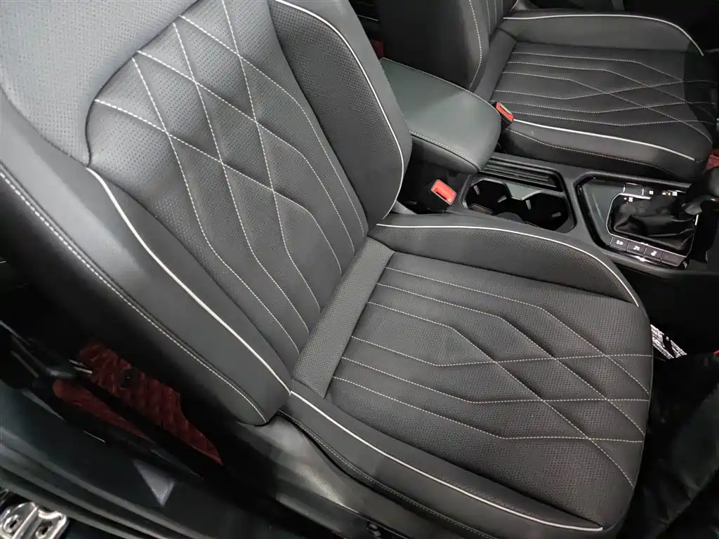 Volkswagen Tiguan L 2022 — фото 20