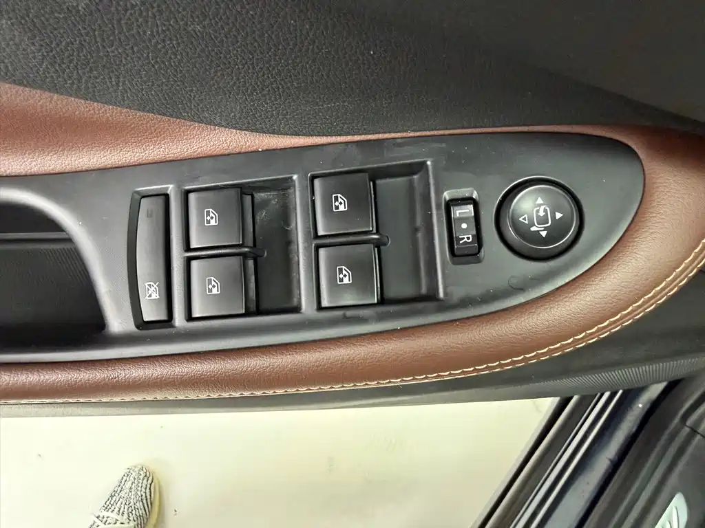 Buick Envision Plus 2021 — фото 16