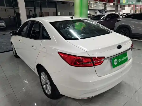 Ford Escort 2016