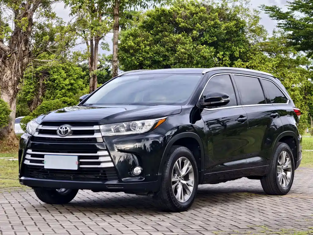 Toyota Highlander 2021