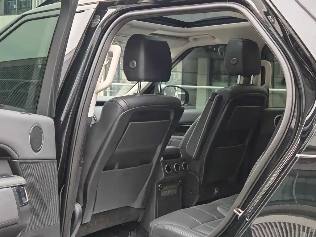 Land Rover Discovery 2019 — фото 13