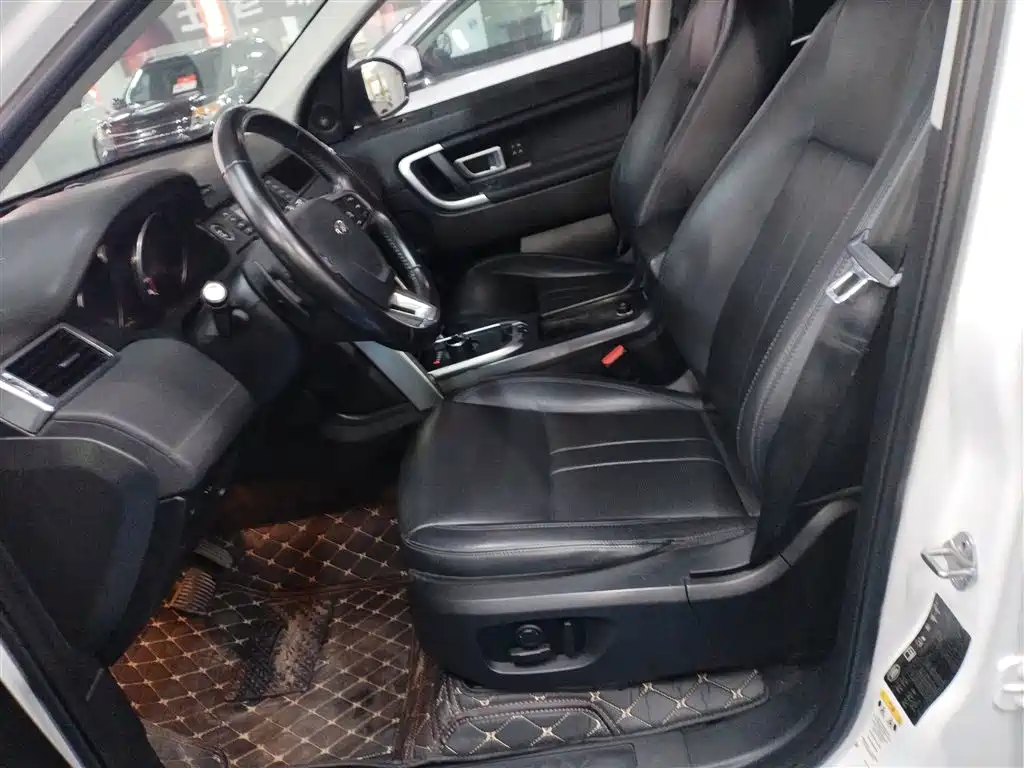Land Rover Discovery Sport 2019 — фото 11