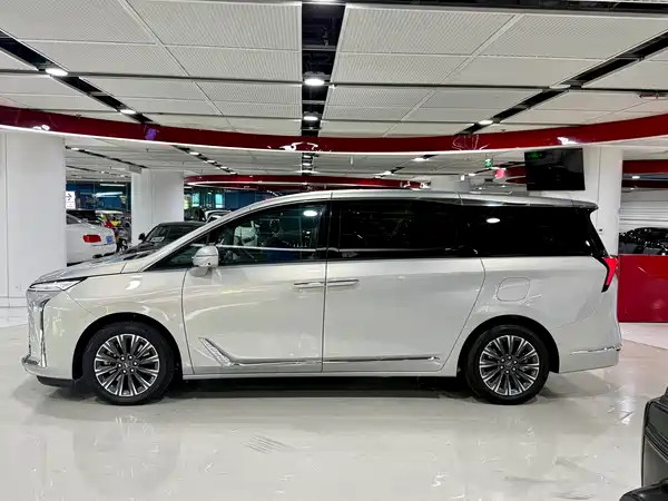 Buick GL8 2025