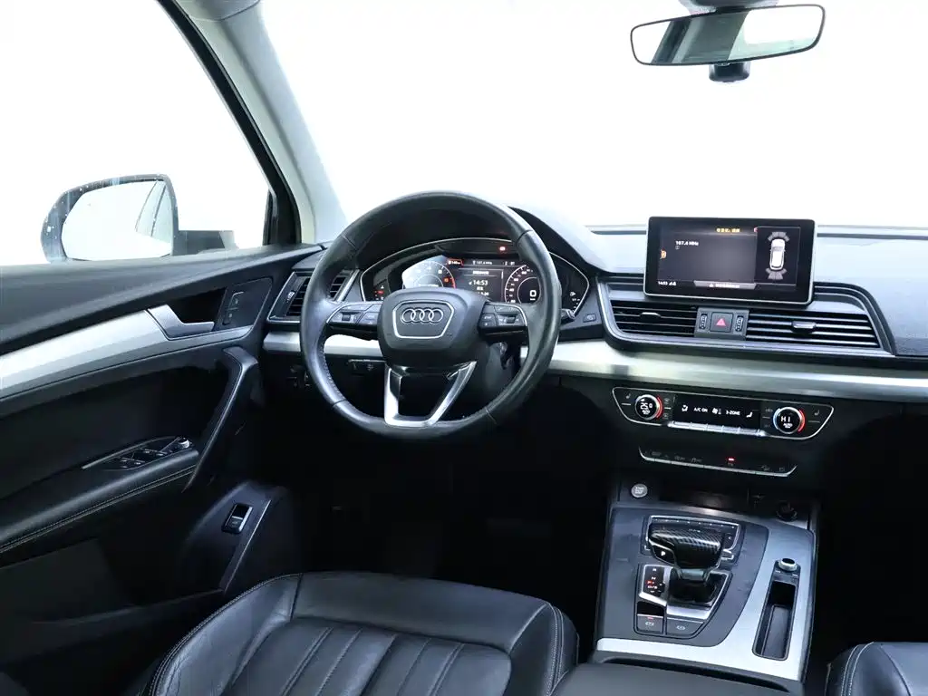 Audi Q5L 2020 — фото 14