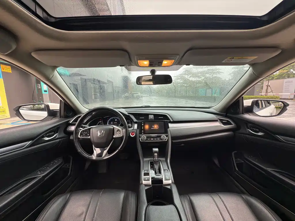 Honda Civic 2017 — фото 12