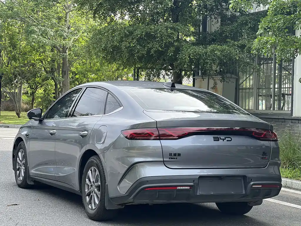 BYD Qin L 2025 — фото 14