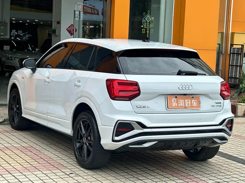 Audi Q2L 2023 — фото 6