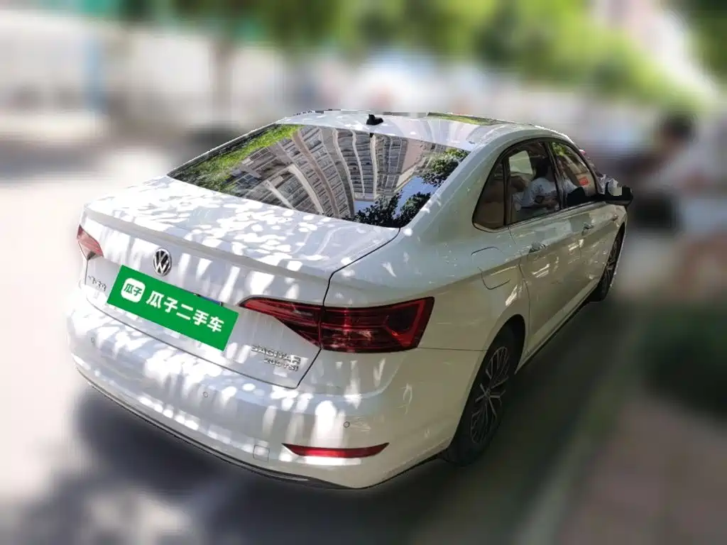 Volkswagen Sagitar 2021