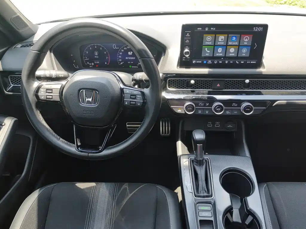 Honda Civic 2024 — фото 16