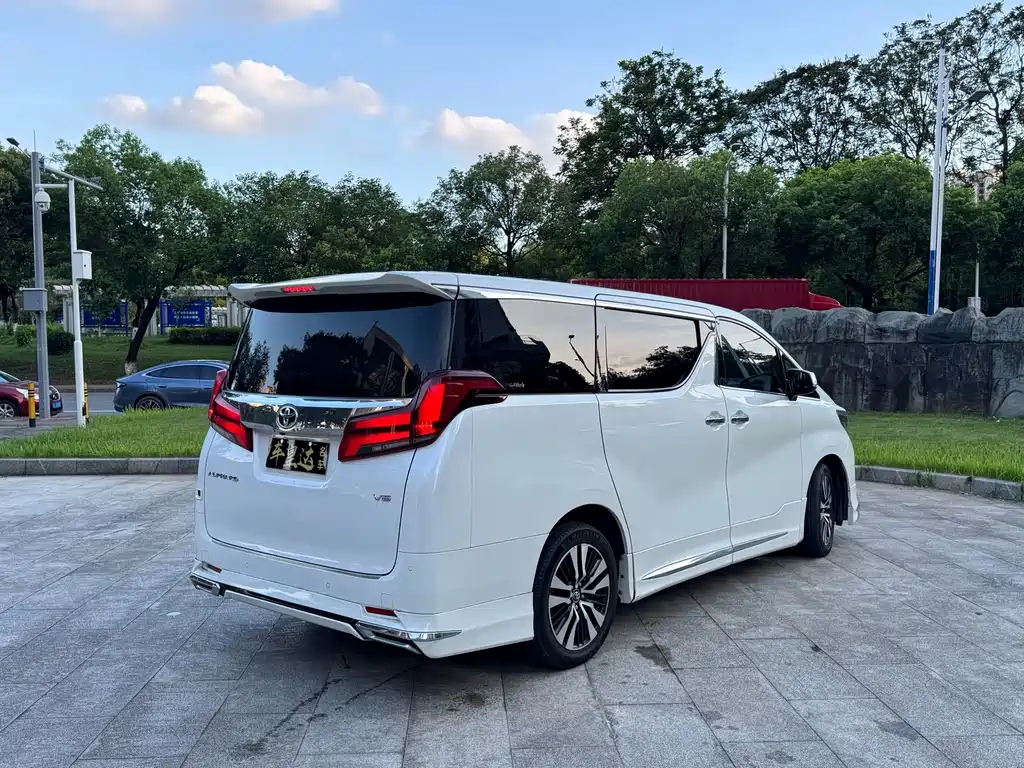 Toyota Alphard 2019 — фото 6