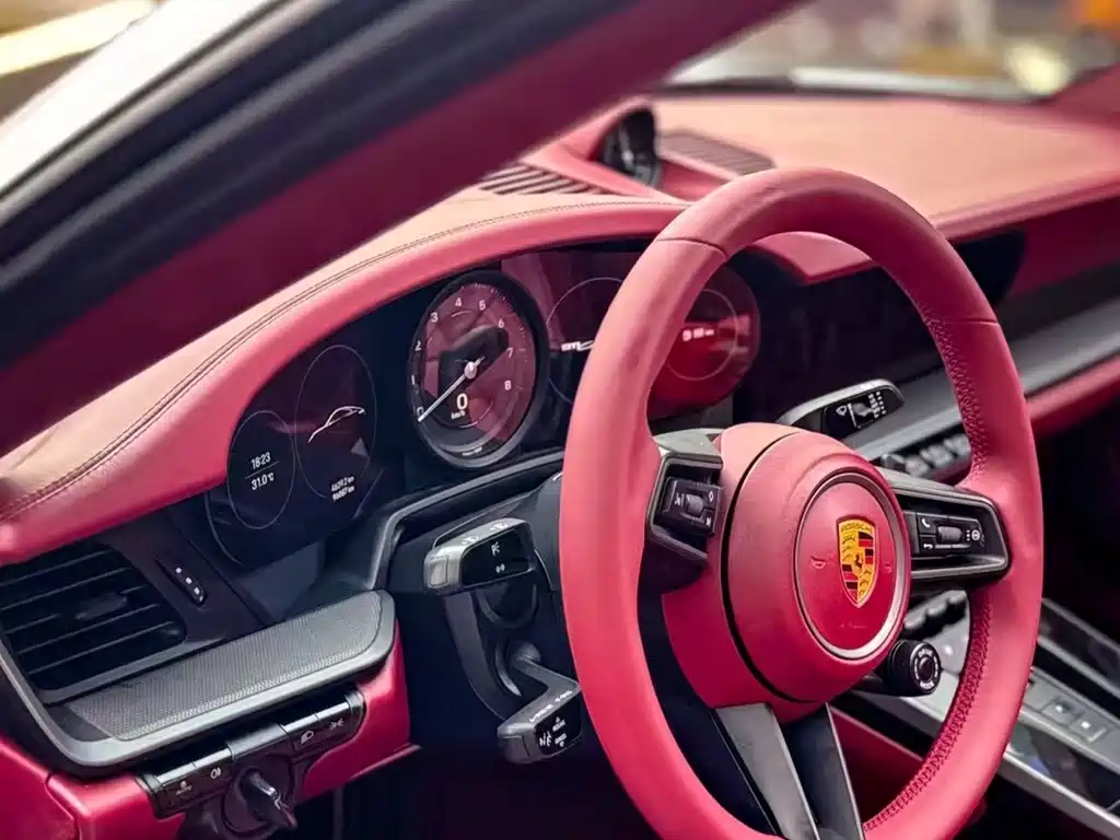 Porsche 911 2021 — фото 17