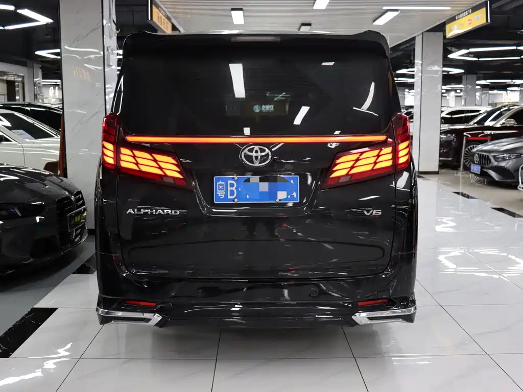 Toyota Alphard 2017