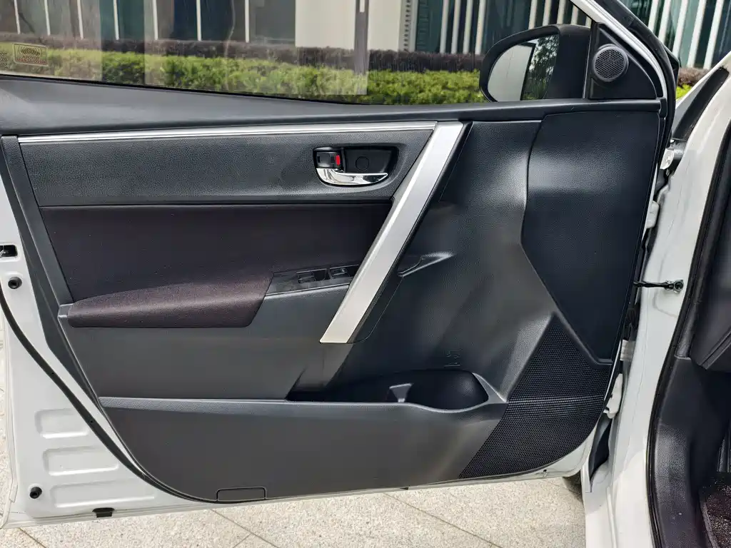Toyota Corolla Hybrid 2020 — фото 22