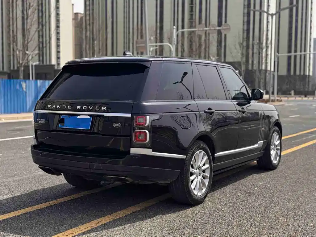 Land Rover Range Rover 2021 — фото 9