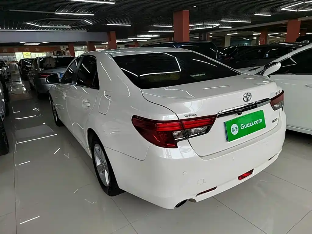 Toyota Reiz 2016
