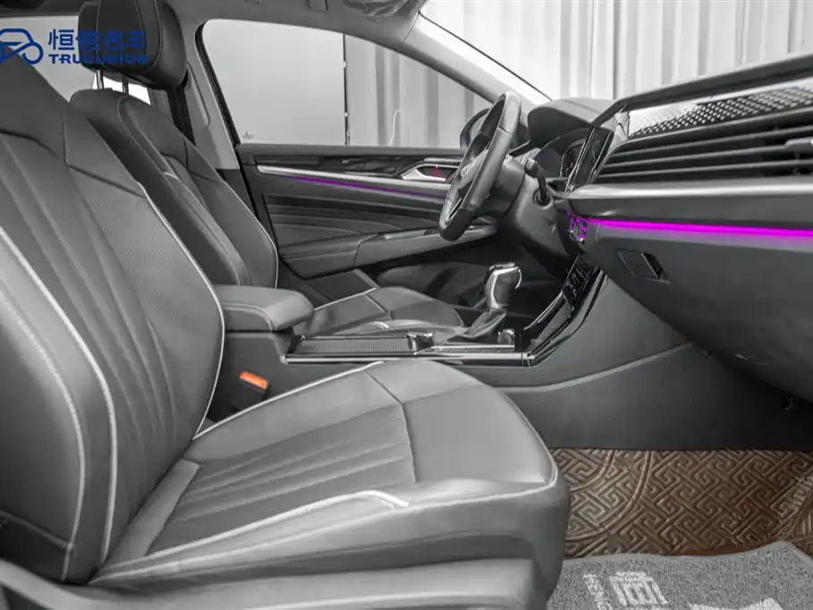 Volkswagen Passat 2023 — фото 17