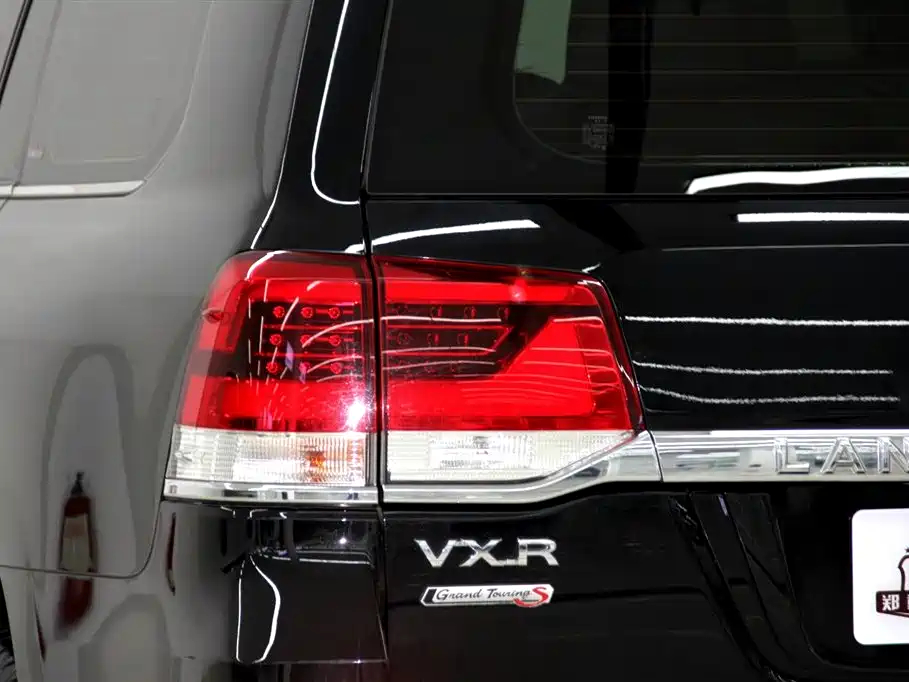 Toyota Land Cruiser 2020 — фото 26
