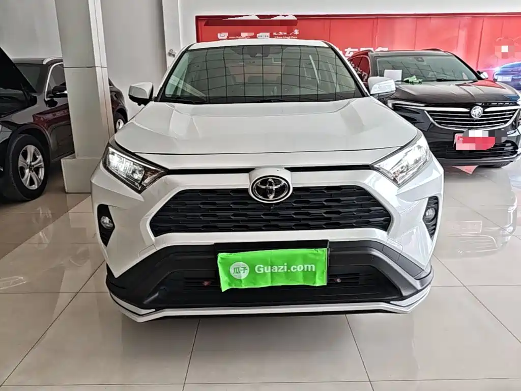 Toyota RAV4 2021