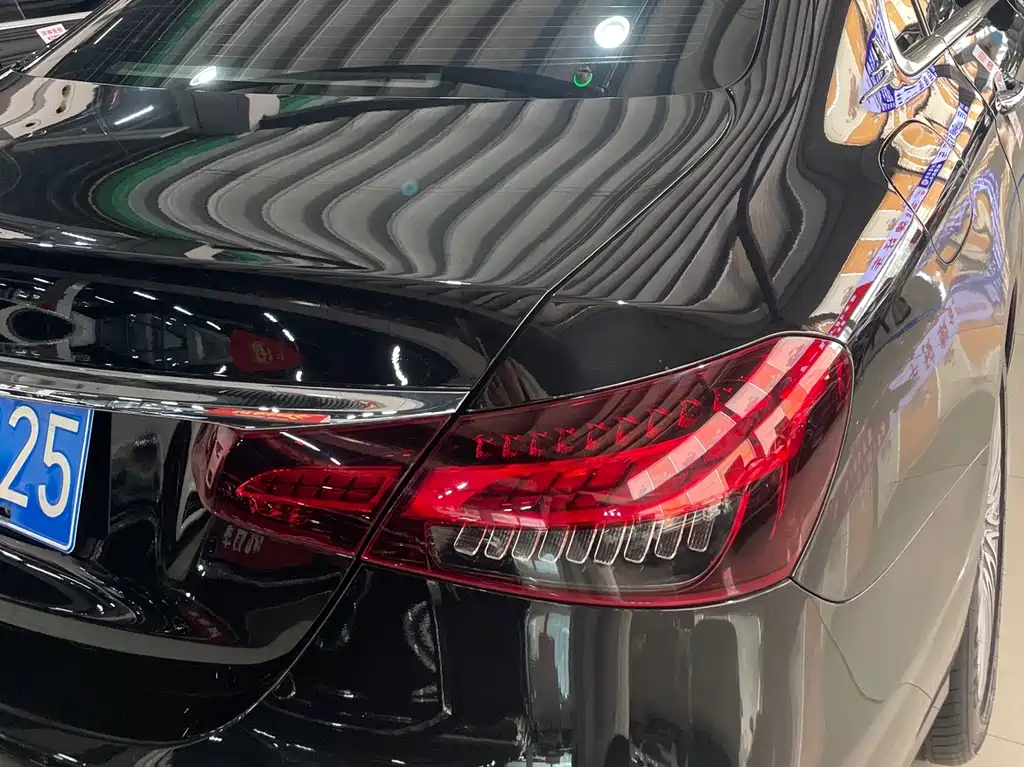 Mercedes-Benz E-Class 2023 — фото 17