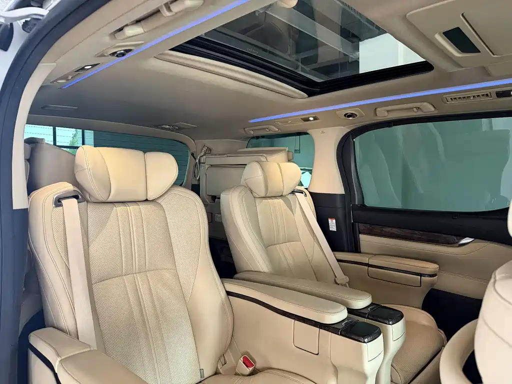 Toyota Vellfire 2021 — фото 14