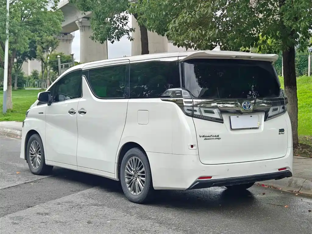 Toyota Vellfire 2020