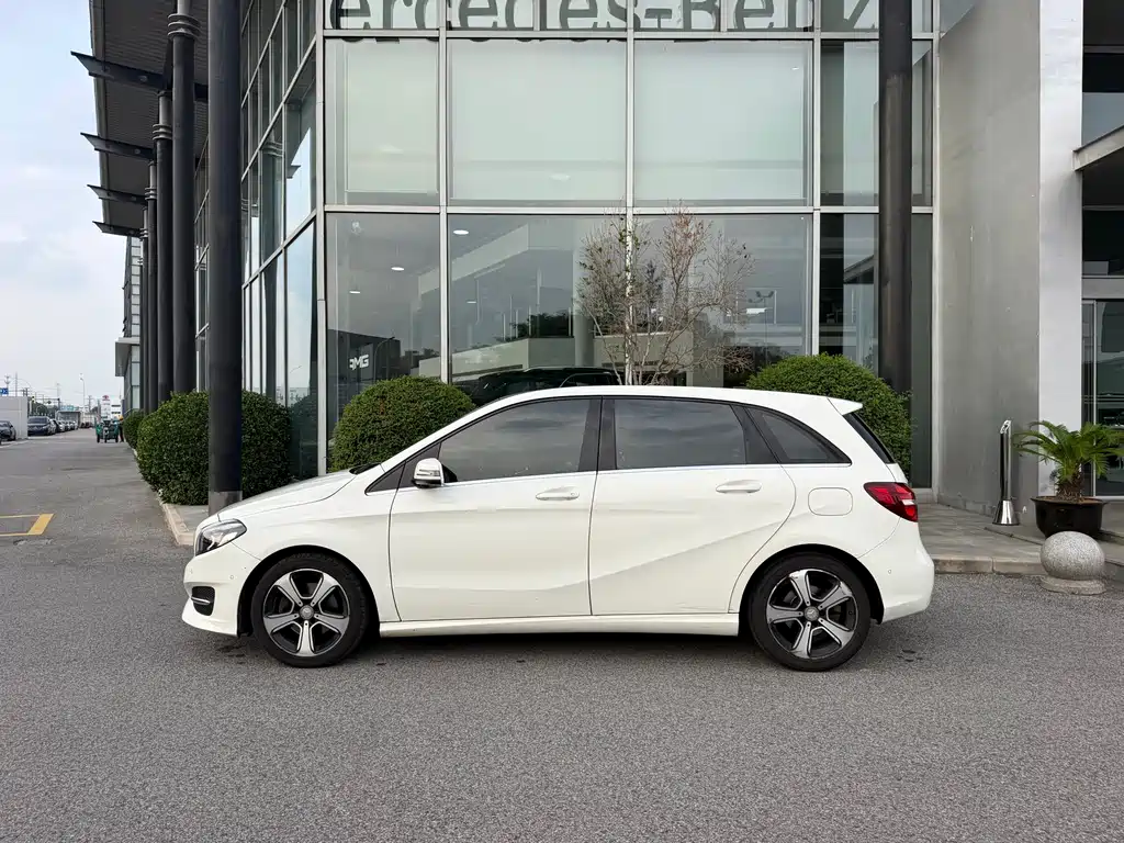 Mercedes-Benz B-Class 2016 — фото 6