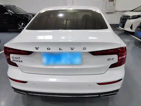 Volvo S60 2022