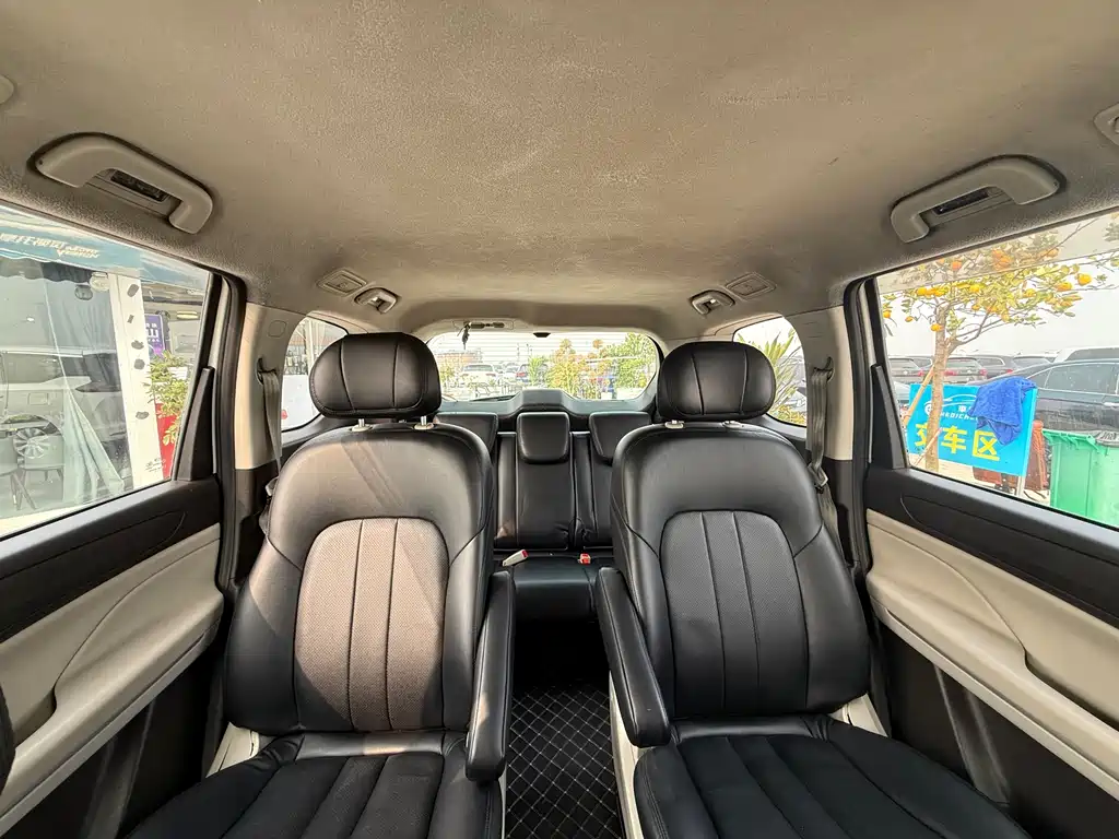GAC Motor Trumpchi M6 2019 — фото 14