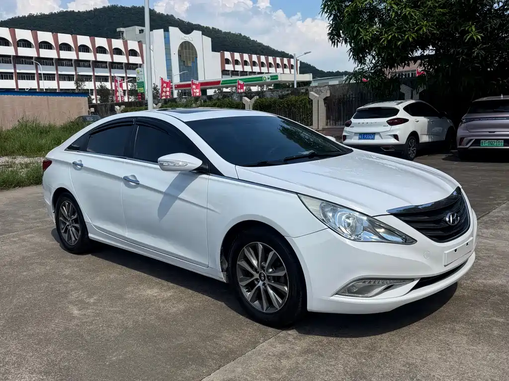 Hyundai Sonata 2014 — фото 3