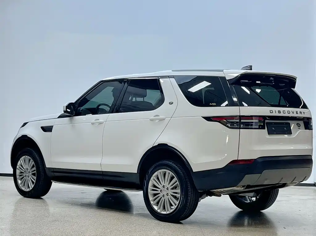Land Rover Discovery 2017 — фото 8