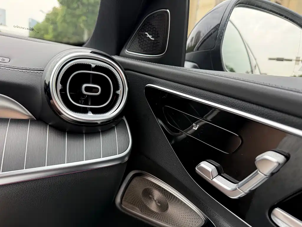Mercedes-Benz C-Class 2024 — фото 19