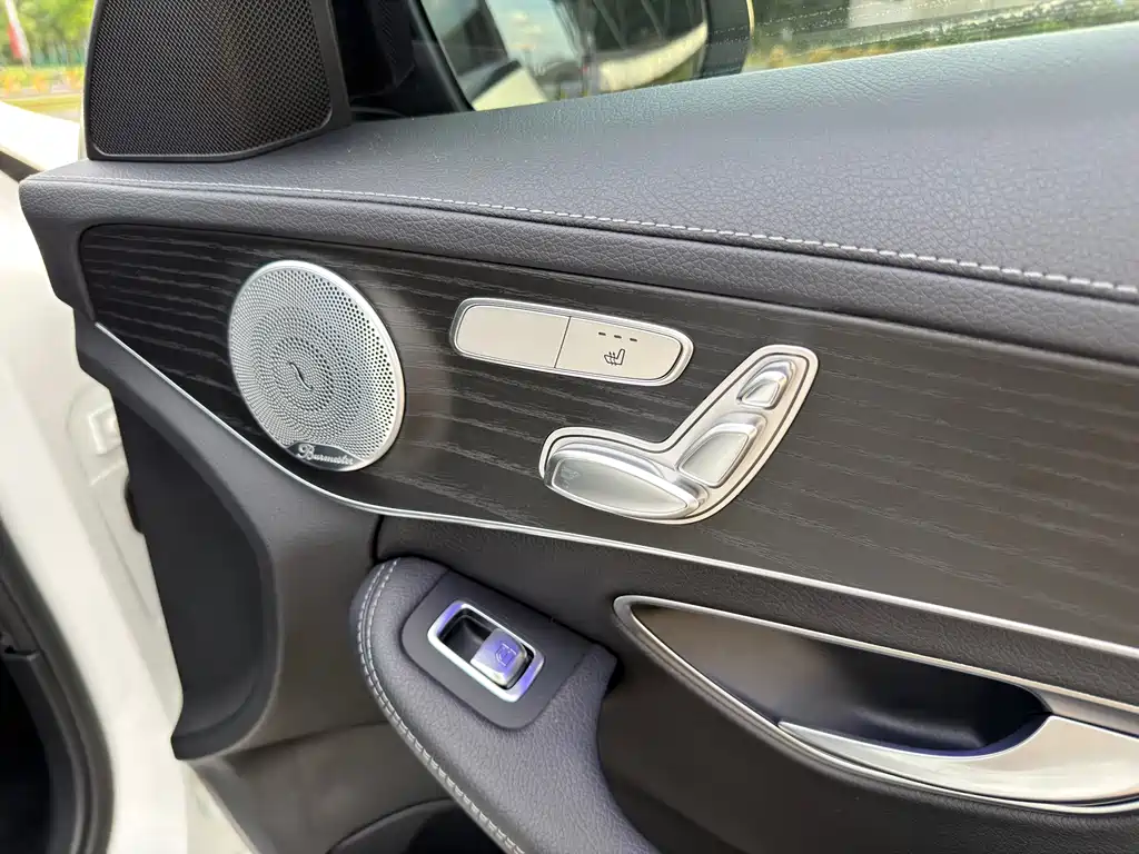 Mercedes-Benz C-Class 2020 — фото 11