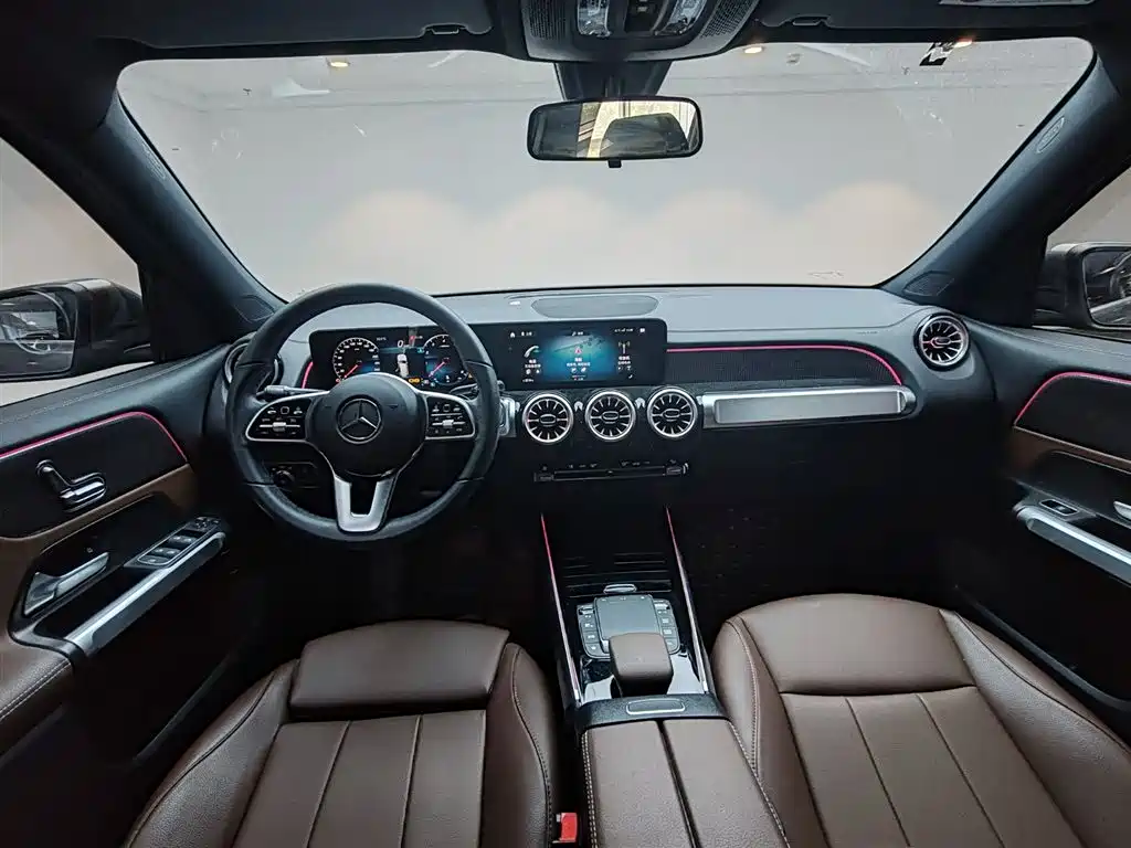 Mercedes-Benz GLB 2023 — фото 19