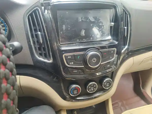Baojun 730 2015