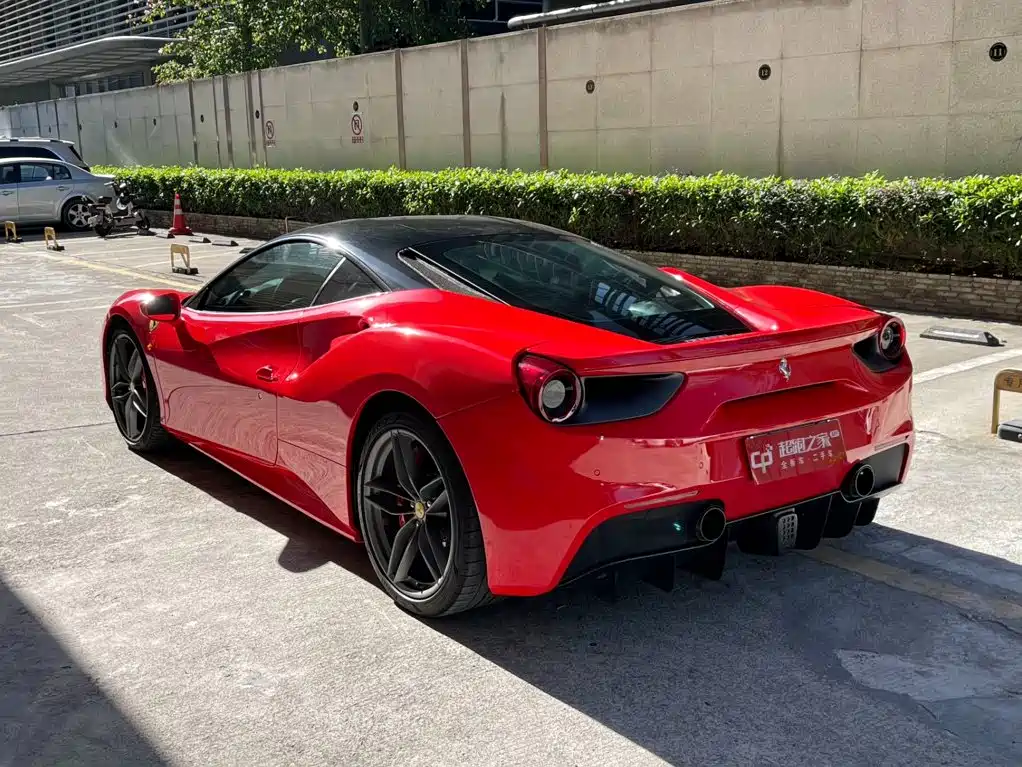 Ferrari 488 2017 — фото 7
