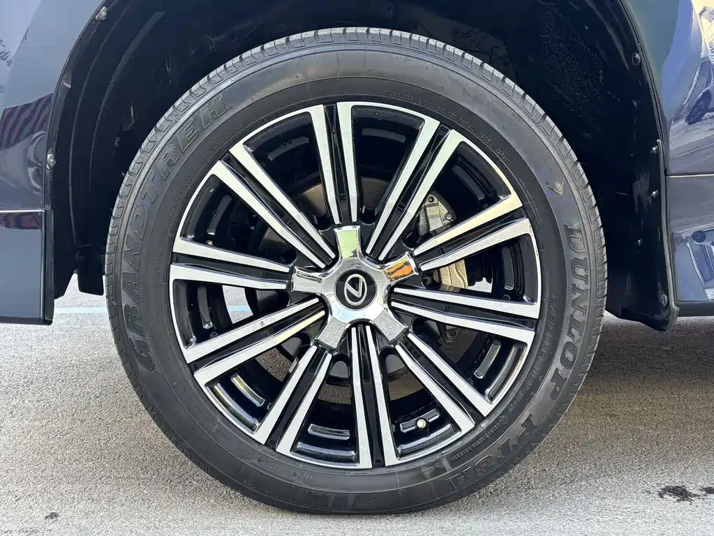 Lexus LX 2019 — фото 14
