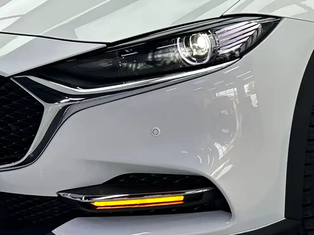Mazda CX-4 2023 — фото 7